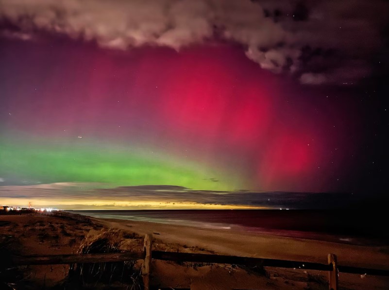 ¡No Te Lo Pierdas! Las Auroras Boreales Podrían Brillar en los Cielos de Nueva Jersey Otra Vez en un Espectáculo Celestial Extraordinario