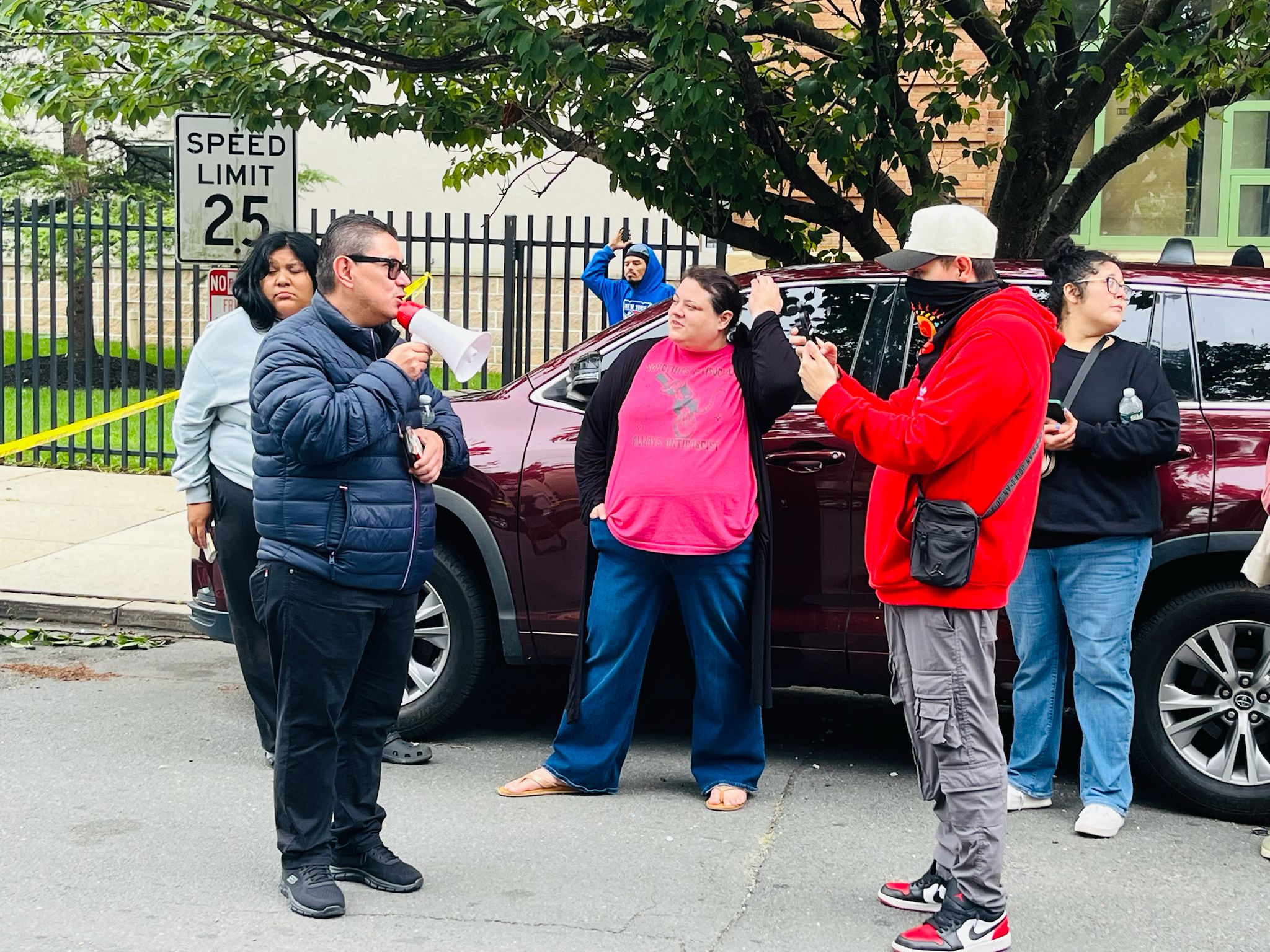 Comunidad de Trenton se une contra operativo de ICE en Bayard Street