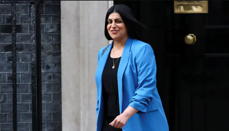 Reino Unido Prohíbe la Entrada a Predicador Estadounidense por Publicaciones que Defienden a Hamas tras el 7 de Octubre