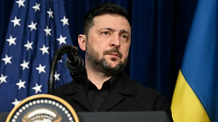 Ucrania Ataca Territorio en Poder Ruso con Drones, Dejando a Cientos de Miles sin Electricidad